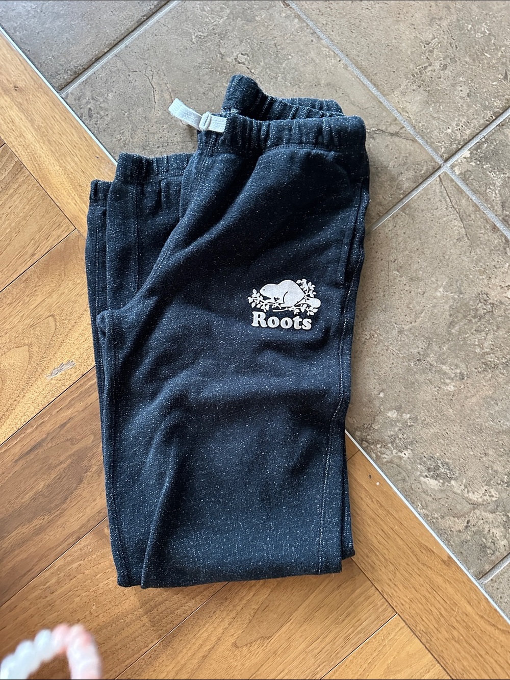 Roots sweats